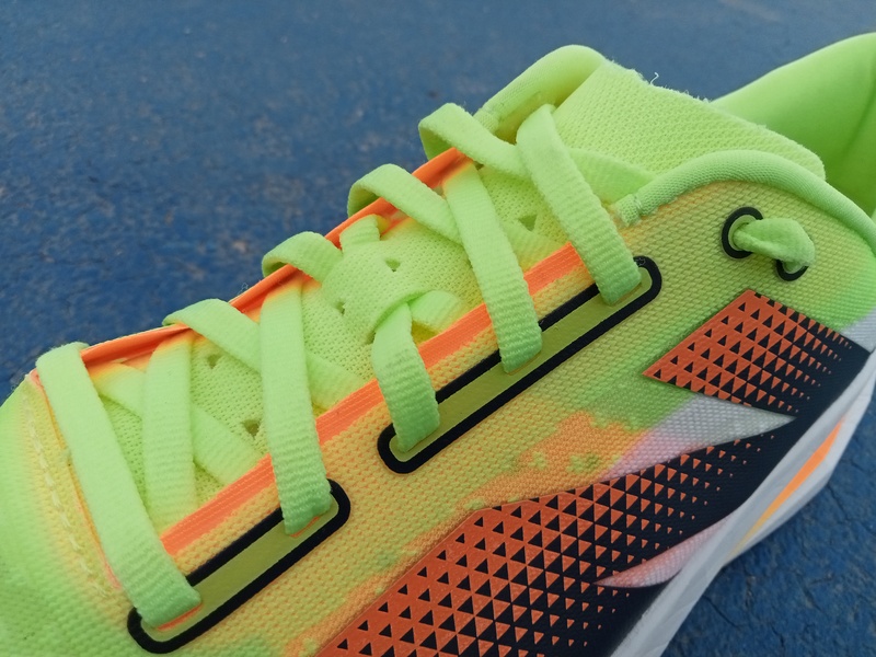 NEW BALANCE FUELCELL REBEL V4