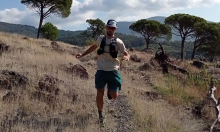 THE NORTH FACE Summit Run Race Day 8L Gilet