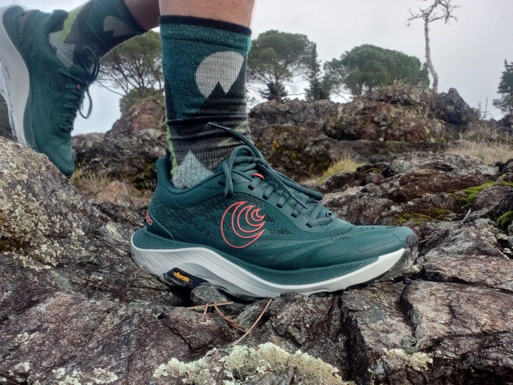 TOPO ATHLETIC ULTRAVENTURE 4