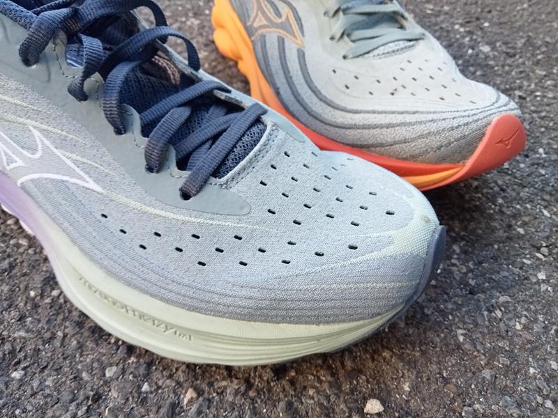 Mizuno Skyrise 6