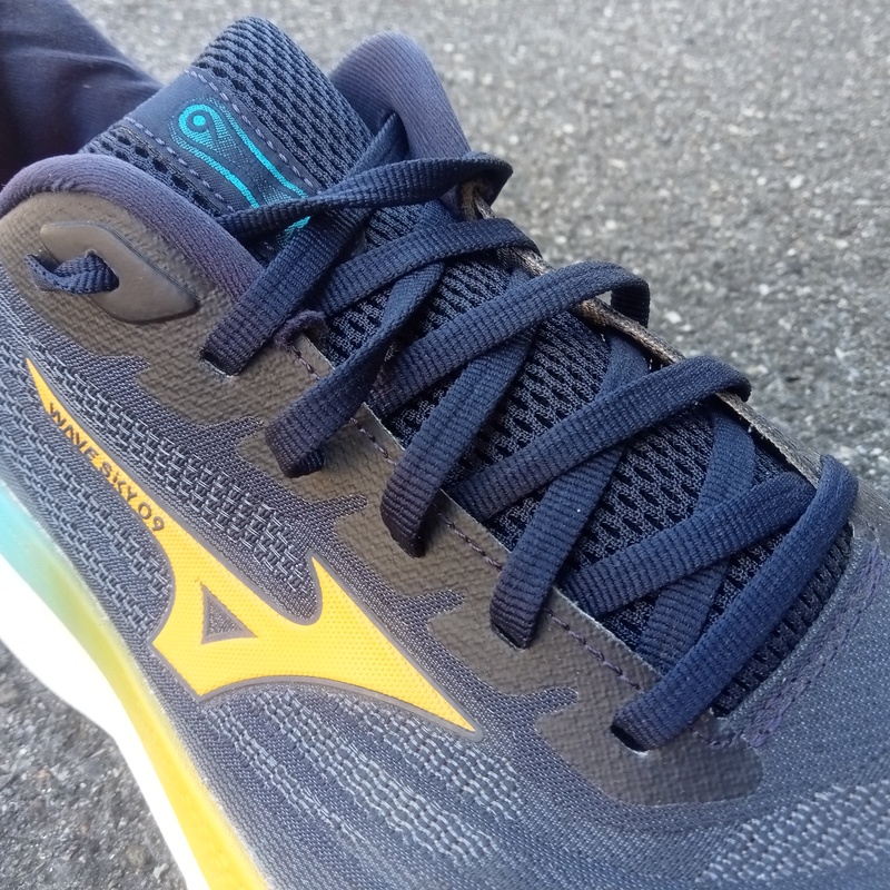 Mizuno Wave Sky 9