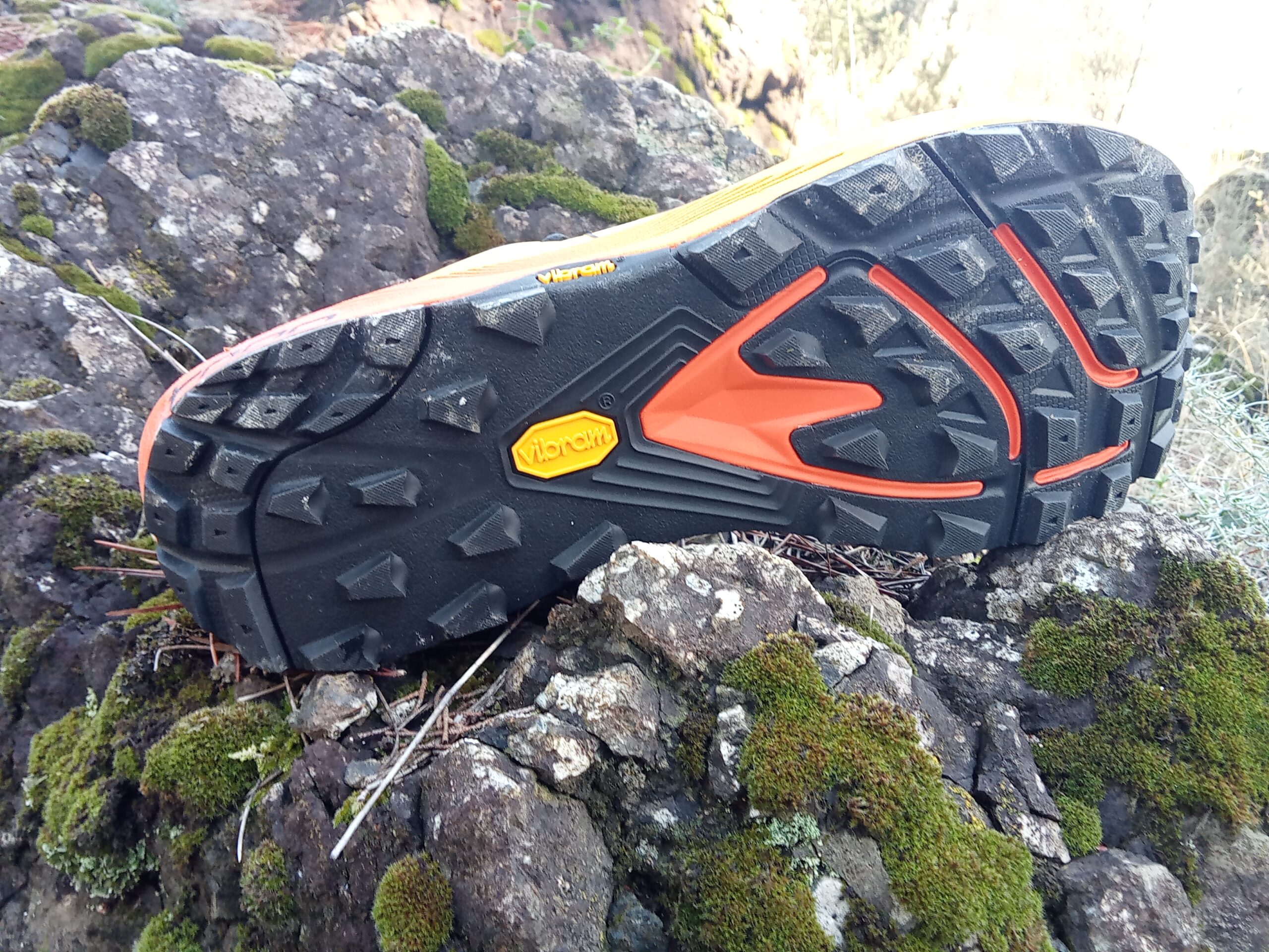 Topo Athletic Vibram Megagrip