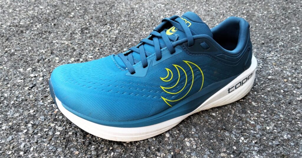 Topo Athletic Phantom 4
