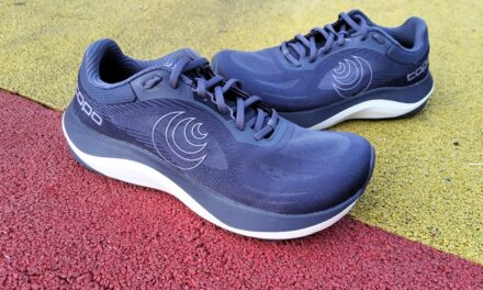 Topo Athletic Ultrafly 6