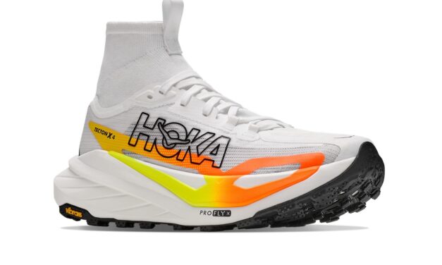 Hoka Tecton X 4
